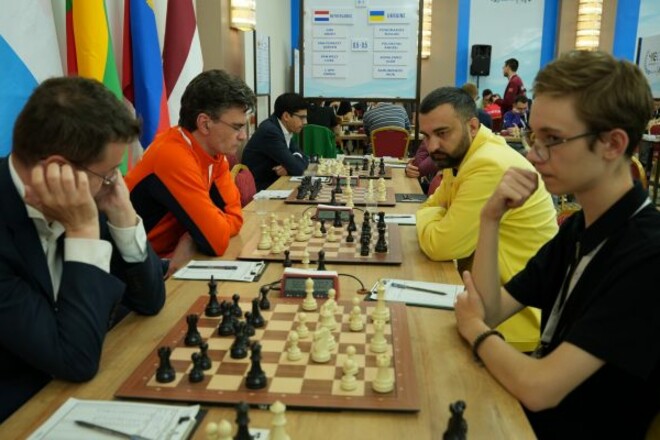 Україна виграла чемпіонат Європи з шахів: чоловіки — з золотом, жінки — зі сріблом