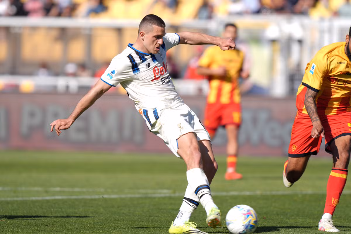 Аталанта разгромила Лечче и укрепила позиции в борьбе за топ-6 Серии A