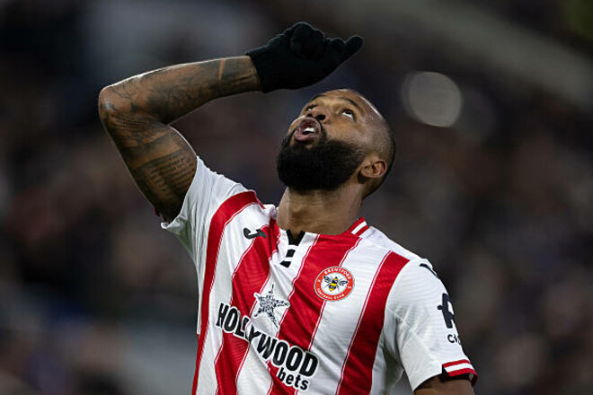 Челси нацелился на бомбардира Брентфорда: Игорь Тиаго может сменить клуб