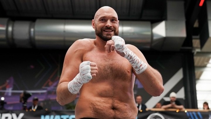 Френк Воррен про плани Тайсона Ф'юрі: можливий бій з Ентоні Джошуа та повернення на вершину