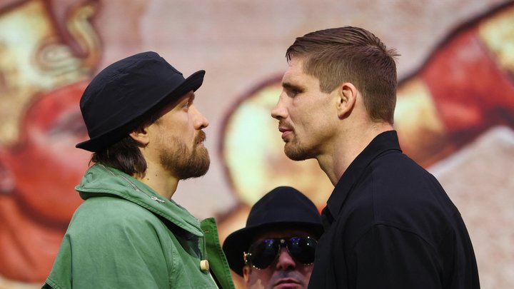 Верховен заявив про готовність нокаутувати Усика перед боєм