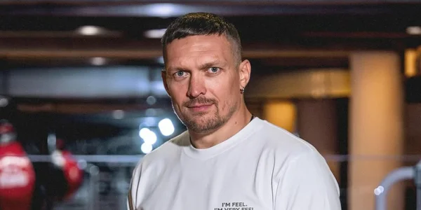Олександр Усик підписав контракт із Zuffa Boxing
