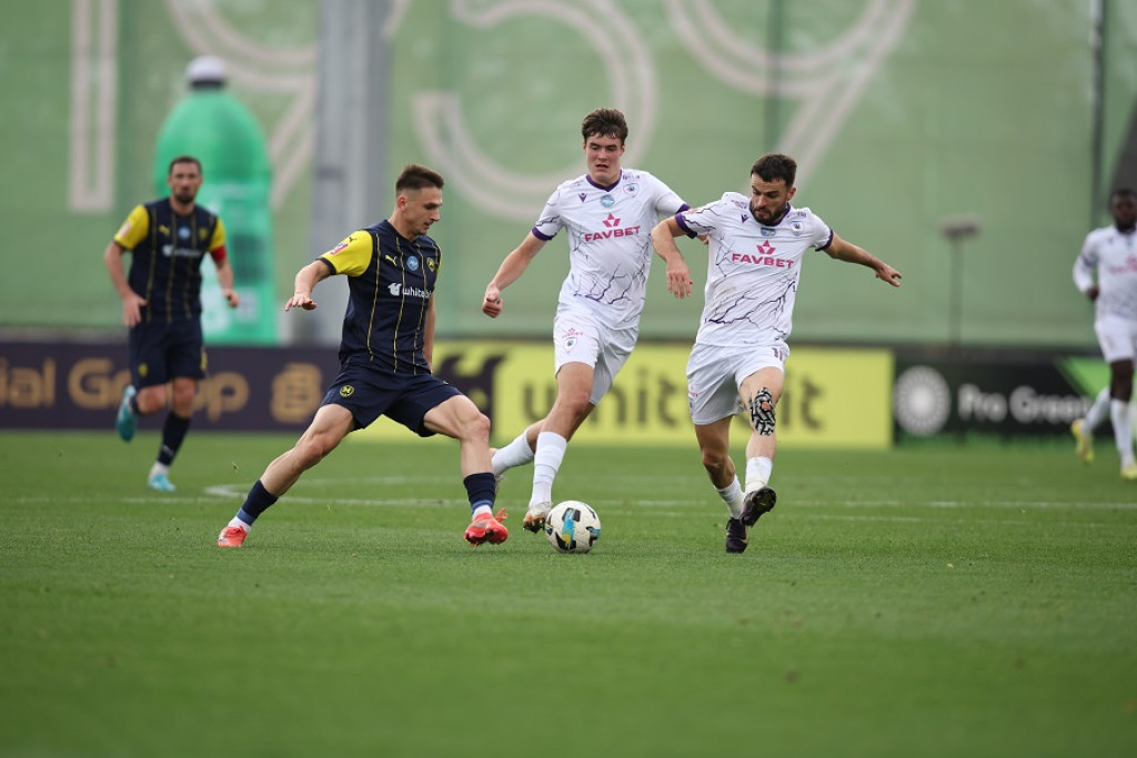 ЛНЗ обіграв Металіст 1925 і очолив турнірну таблицю УПЛ