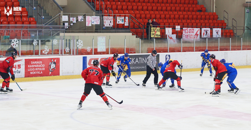 Збірна України розгромила Литву в товариському матчі з яскравим дебютом молоді