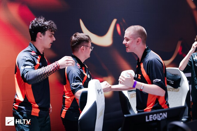 B8 зіграє проти Luminosity на старті Stake Ranked Episode 4