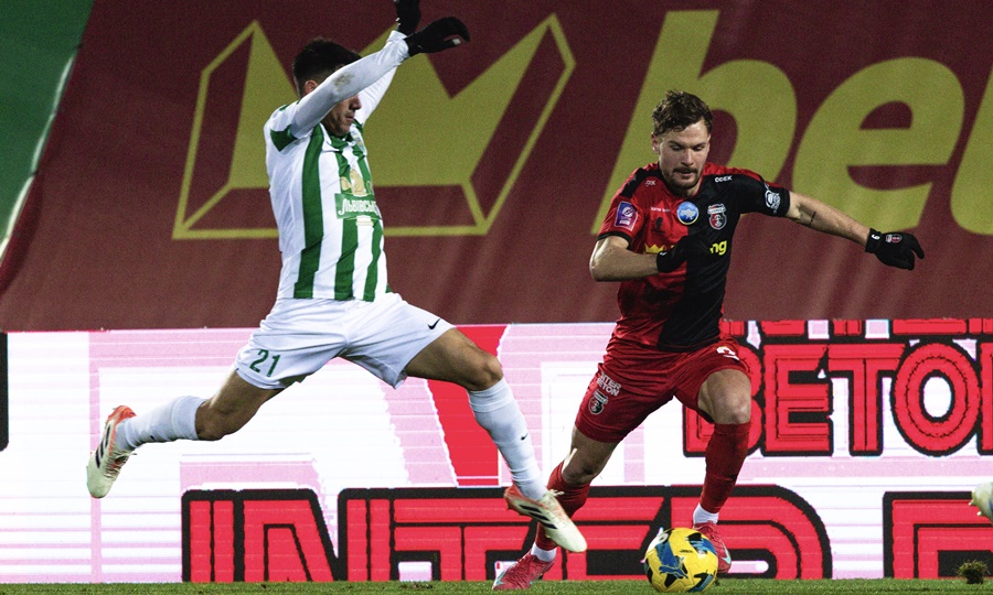 Верес и Карпаты сыграли в нулевую ничью в юбилейном матче ровенской команды в УПЛ