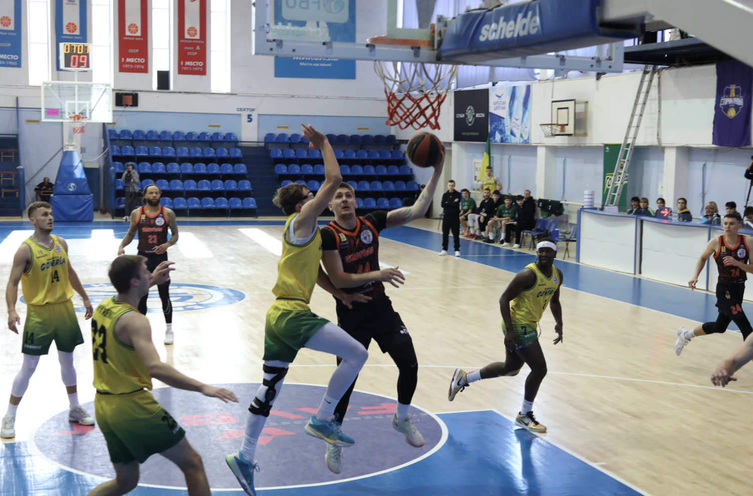 Кривбас впевнено здолав Прикарпаття-Говерлу в Миколаєві та зрівнявся в турнірній таблиці