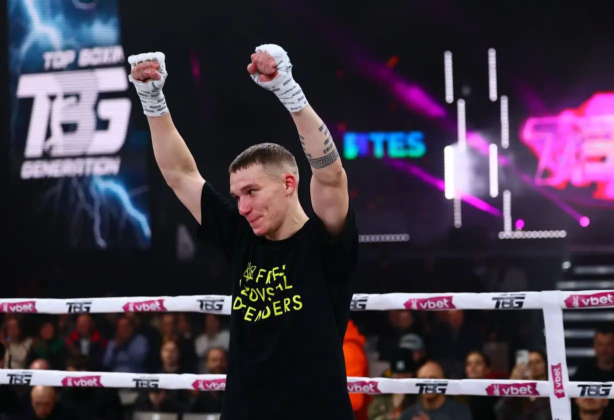 Украинец Даниил Лозан остановился в шаге от финала Гран-при WBC, уступив Турсунову