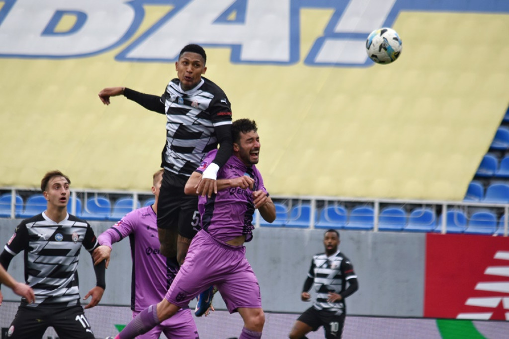 Заря минимально обыграла Эпицентр и продлила домашнюю серию без поражений