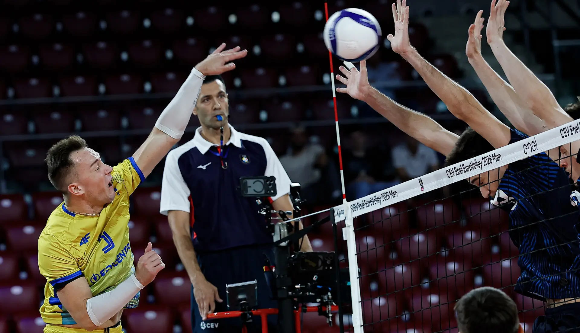 Украина победила Израиль в стартовом матче Евро-2026 по волейболу