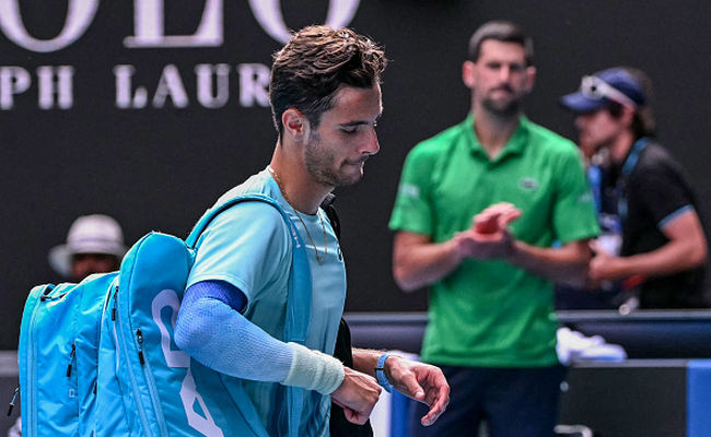 Травма остановила Музетти: Джокович вышел в полуфинал Australian Open после отказа итальянца