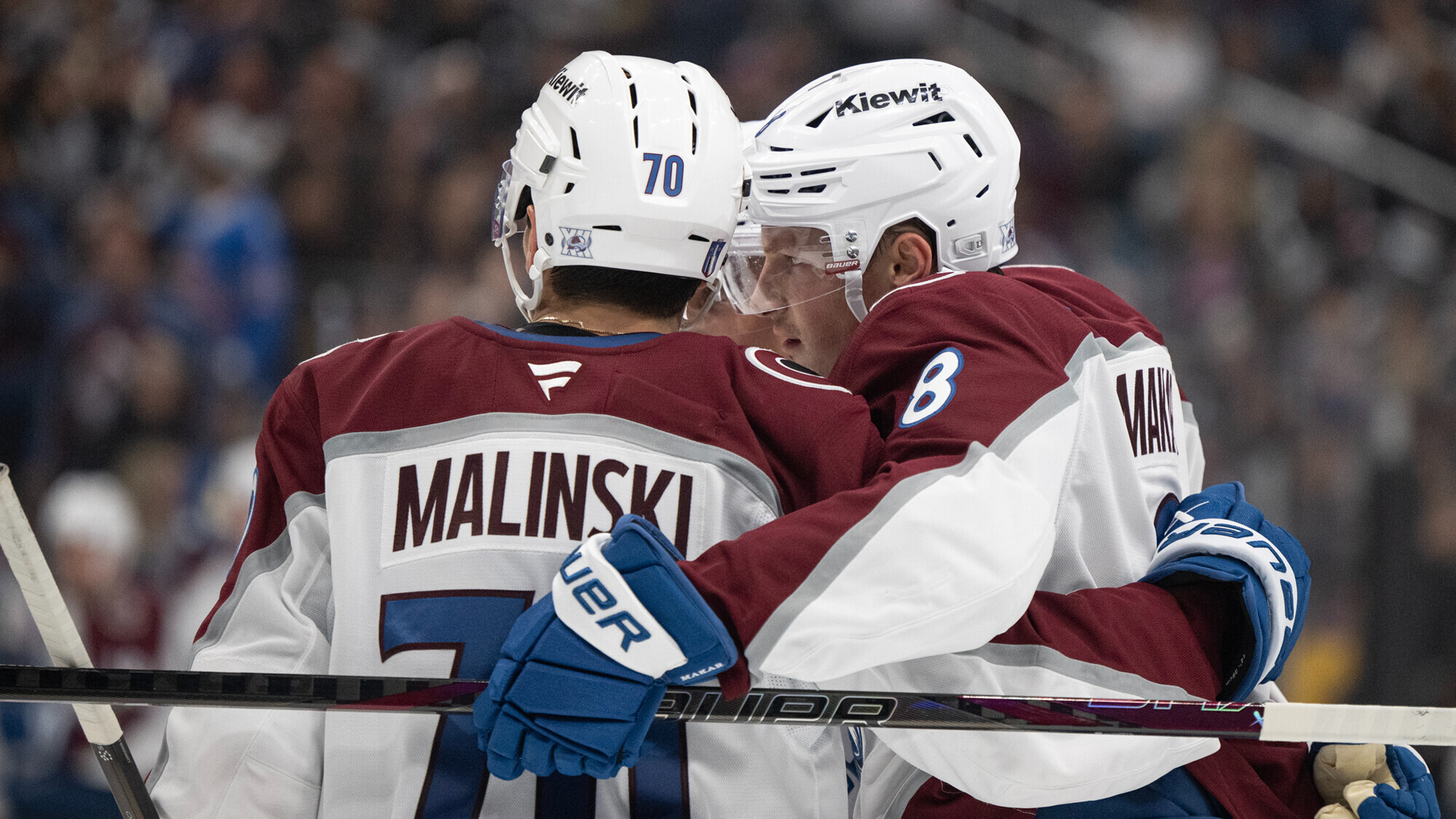 Колорадо уверенно проходит дальше, Баффало громит Бостон: результаты плей-офф НХЛ