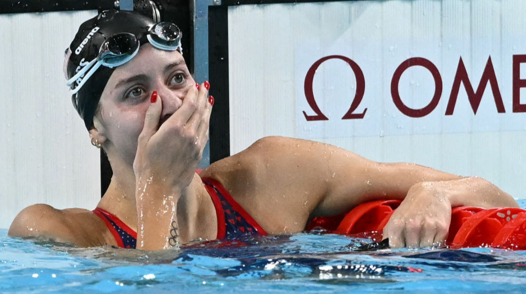 Кейт Дуглас побила світовий рекорд на 100 м вільним стилем і стала першою жінкою, яка випливла з 50 секунд