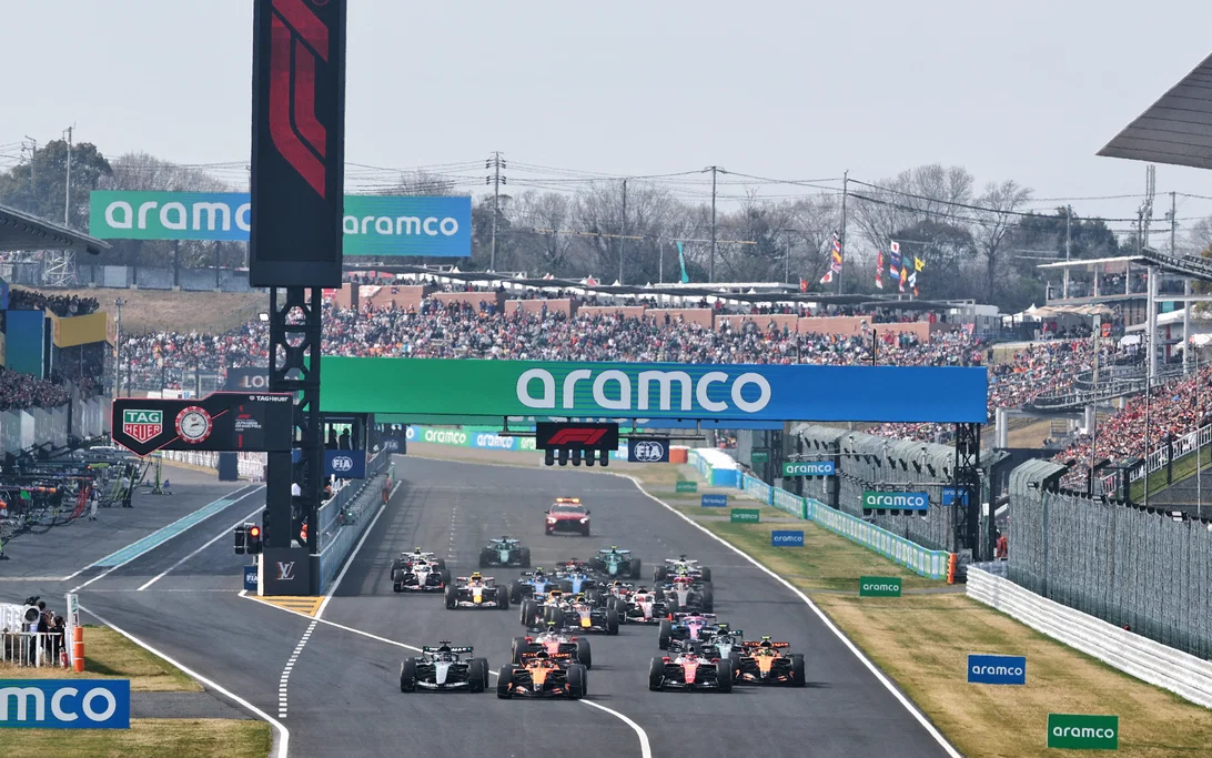 FIA предупредила команды о санкциях за манипуляции с новыми правилами старта