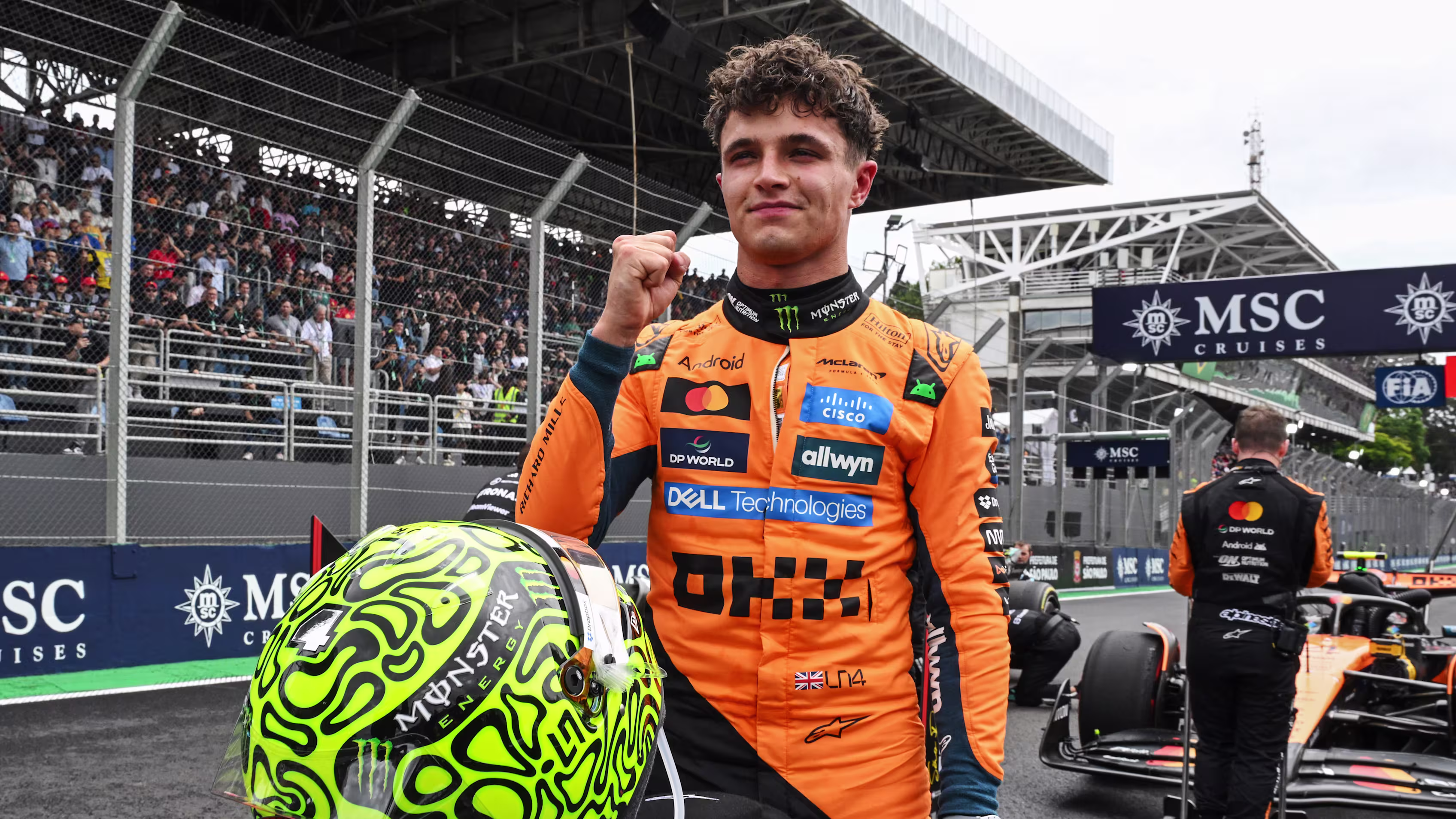 Норріс виграв спринт в Бразилії, Піастрі потрапив в аварію