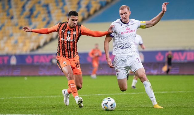 Шахтер и ЛНЗ сыграли вничью с автоголами в центральном матче тура