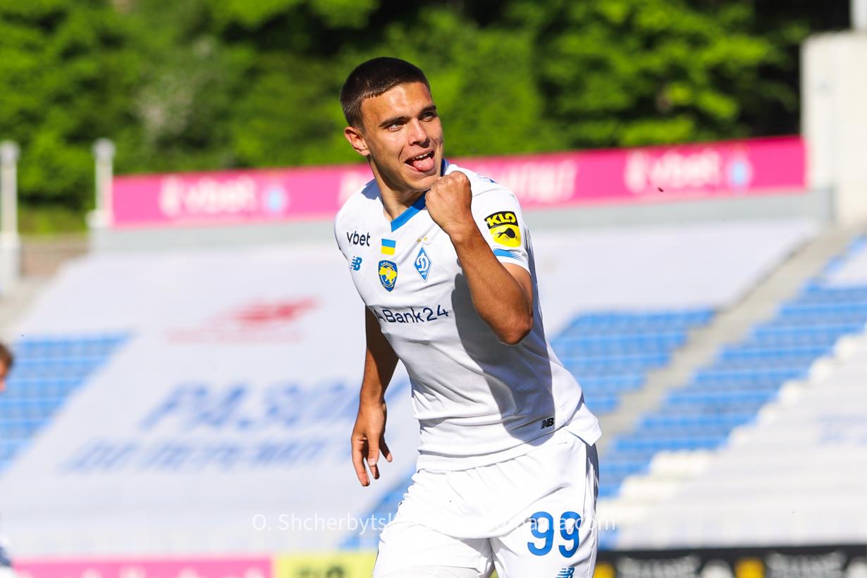 Трабзонспор заинтересовался форвардом Динамо Пономаренко