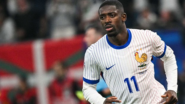 Дембеле снова почувствовал боль: обладатель Золотого мяча под вопросом на матч с Украиной