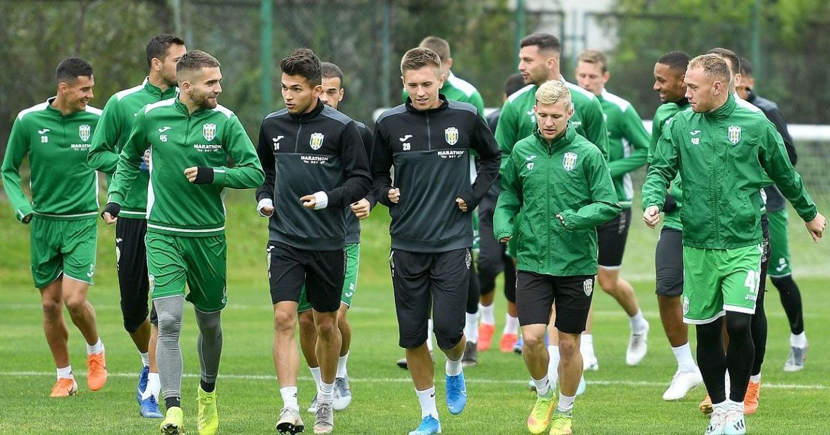 Девять украинских клубов получали трансферные баны от ФИФА: чаще всего наказывали Карпаты