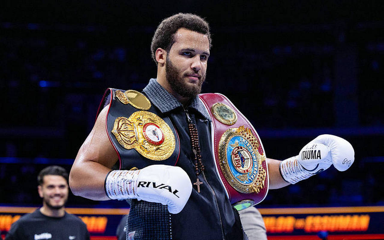 Уоррен назвал путь Итаумы в титульный бой: решающим станет поединок с Франклином