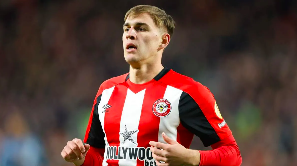 Брентфорд полностью выкупил контракт Ярмолюка у Днепра-1: детали соглашения