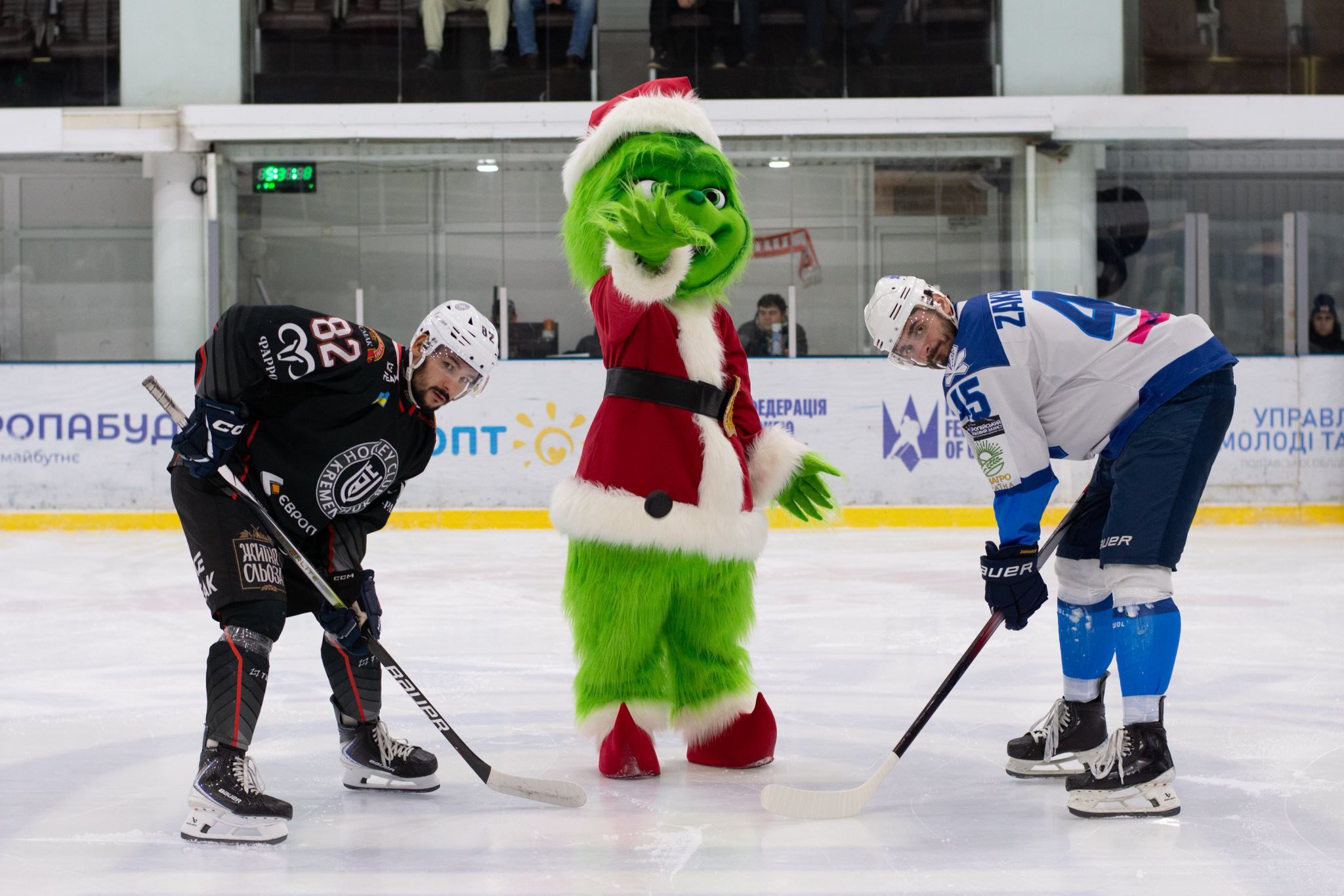 Кременчук обіграв Сокіл у різдвяному матчі лідерів чемпіонату України з хокею