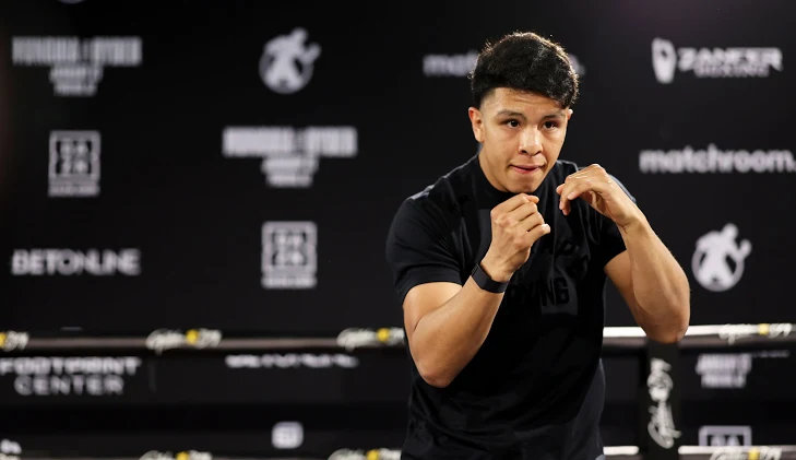 Мунгія відмовився від титульного бою з Іглесіасом