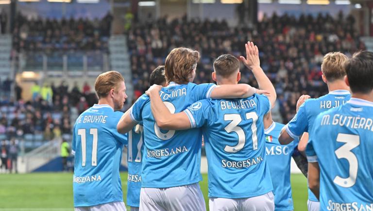 Наполи минимально обыграл Кальяри и поднялся на второе место Серии А