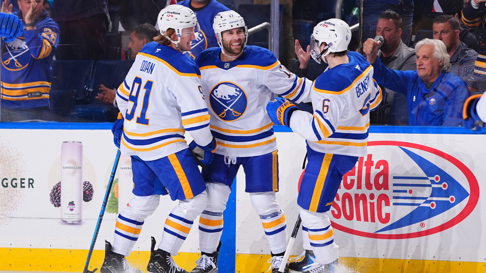Баффало та Чикаго влаштували голепад у НХЛ, закинувши по 8 шайб