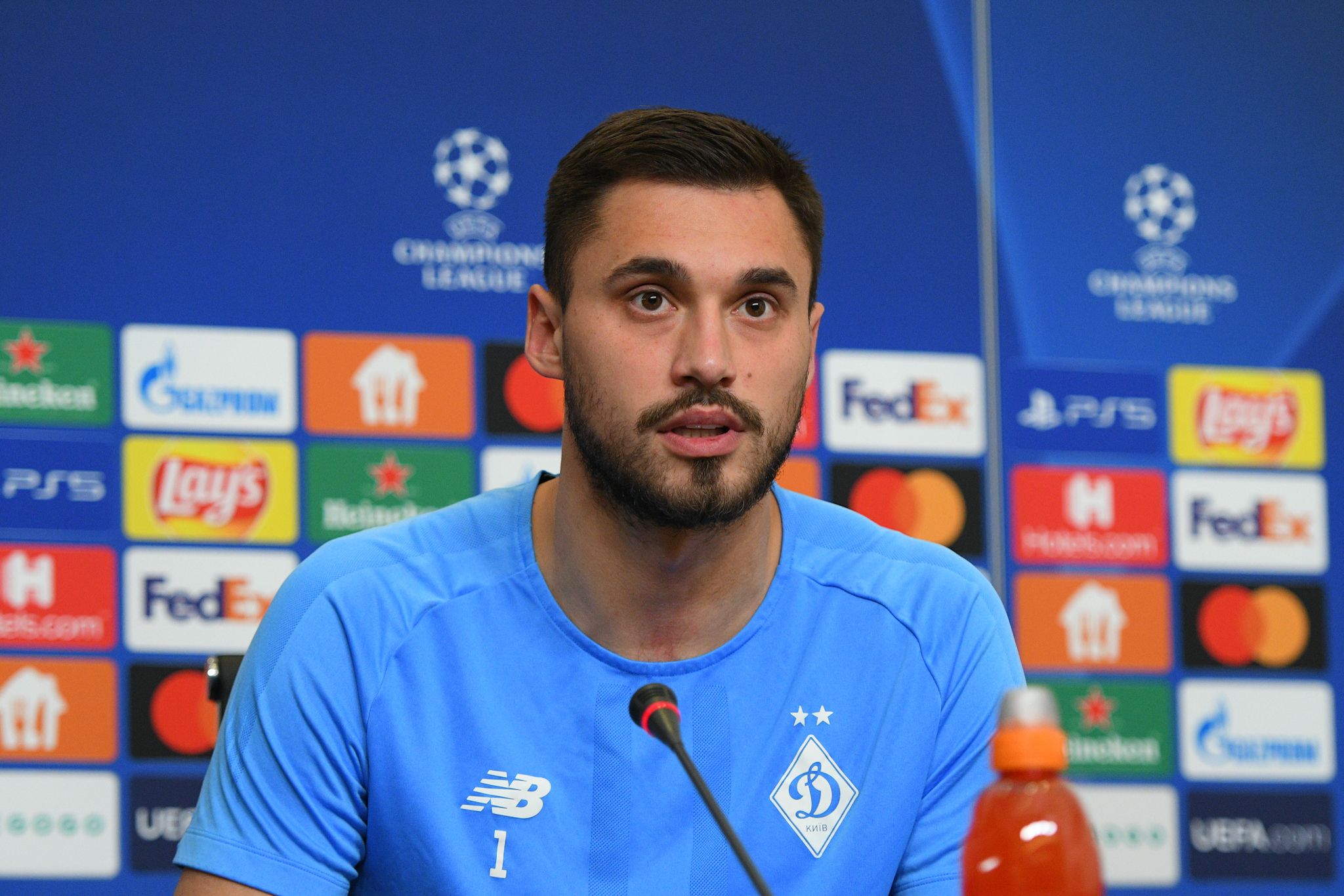 ФИФА наложила трансферный бан на Аль-Шабаб из-за долгов перед Динамо за переход Бущана