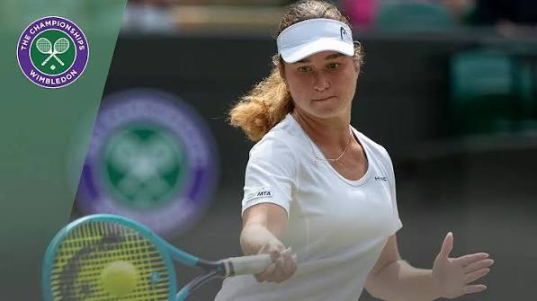 Дарья Снигур сенсационно обыграла Элину Свитолину и вышла во второй круг Уимблдона-2026