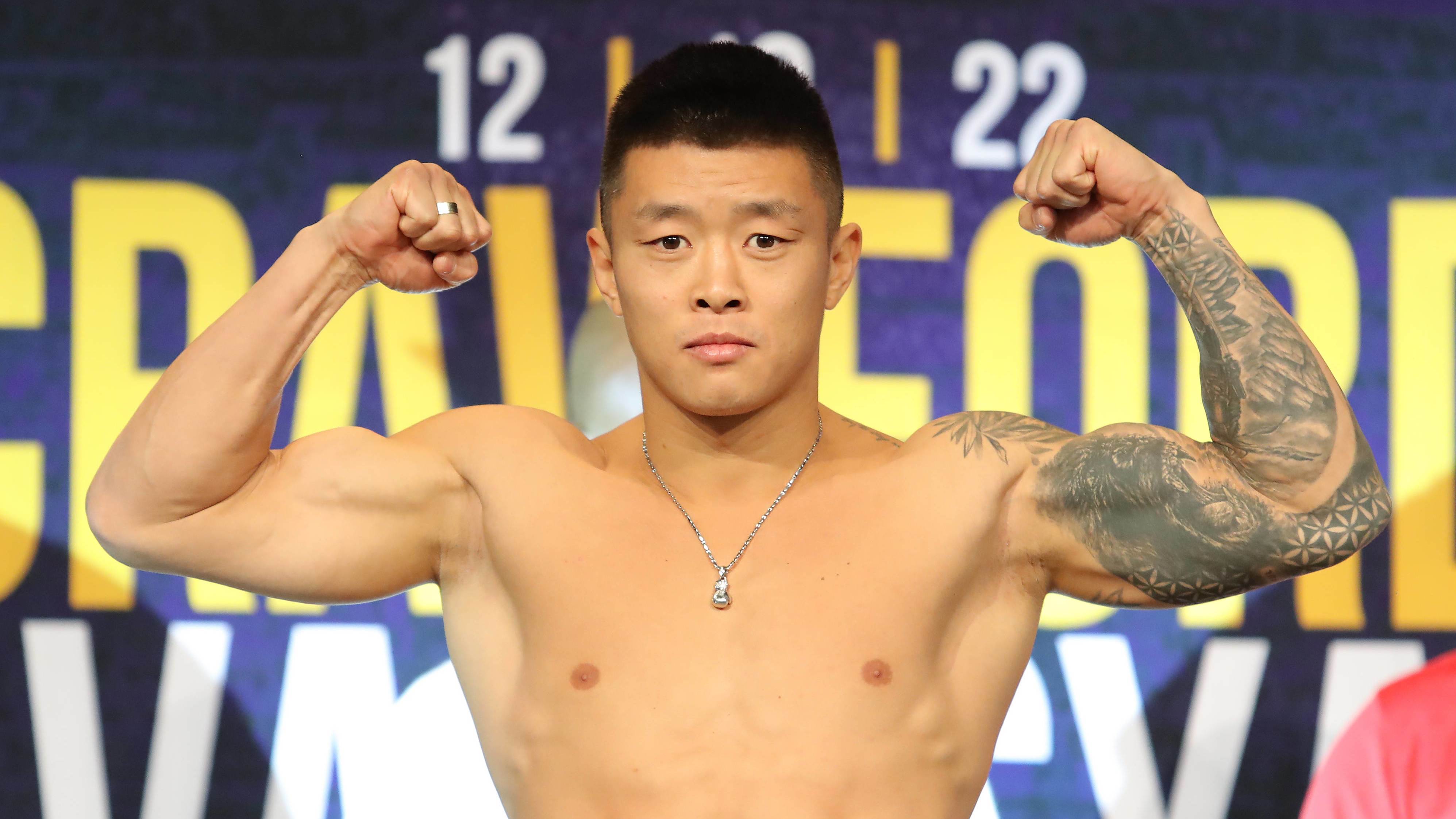 Хегай и Эспиноса провели дуэль взглядов перед титульным боем в Мексике