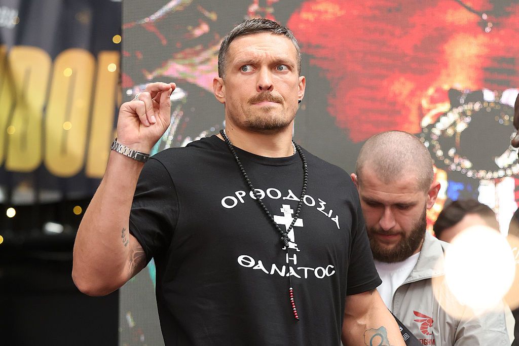 WBC призначила Усику обов’язковий бій із Кабаєлом після добровільного захисту