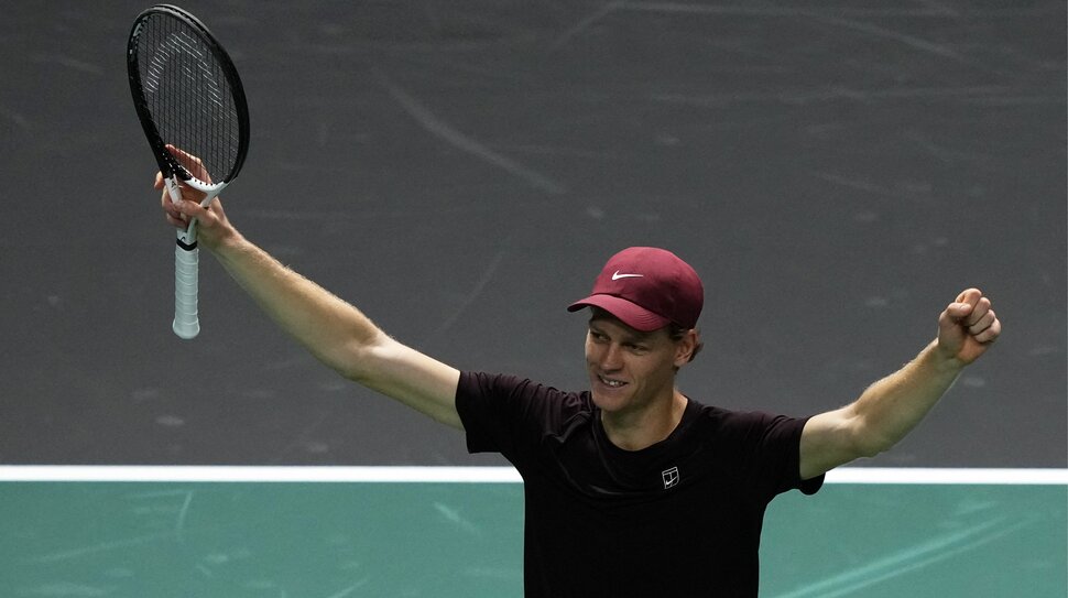 Зіннер виграв Paris Masters, здолавши Оже-Альяссіма у фіналі