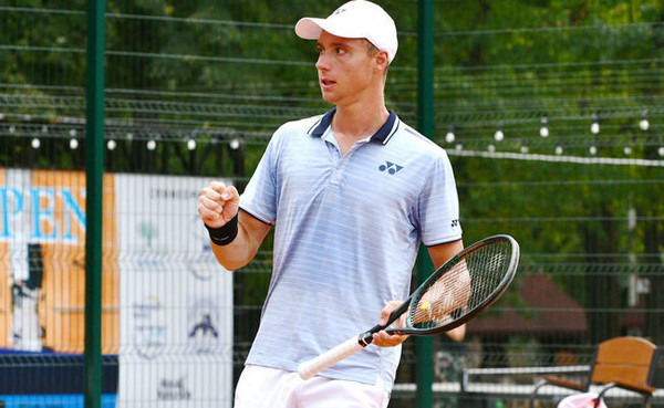 Прага. Крутых разгромил соперника и вышел в четвертьфинал Challenger впервые за три года