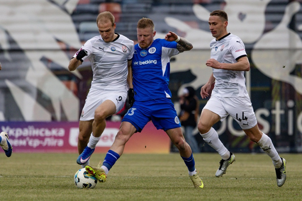 Кудривка ушла от поражения в матче с Зарей, отыгравшись с 0:2