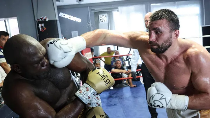 Віктор Вихрист повертається на ринг: бій у Фленсбурзі проти Цвєткова