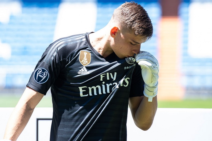 Мілан стежить за Луніним на тлі невизначеності з контрактом Меньяна