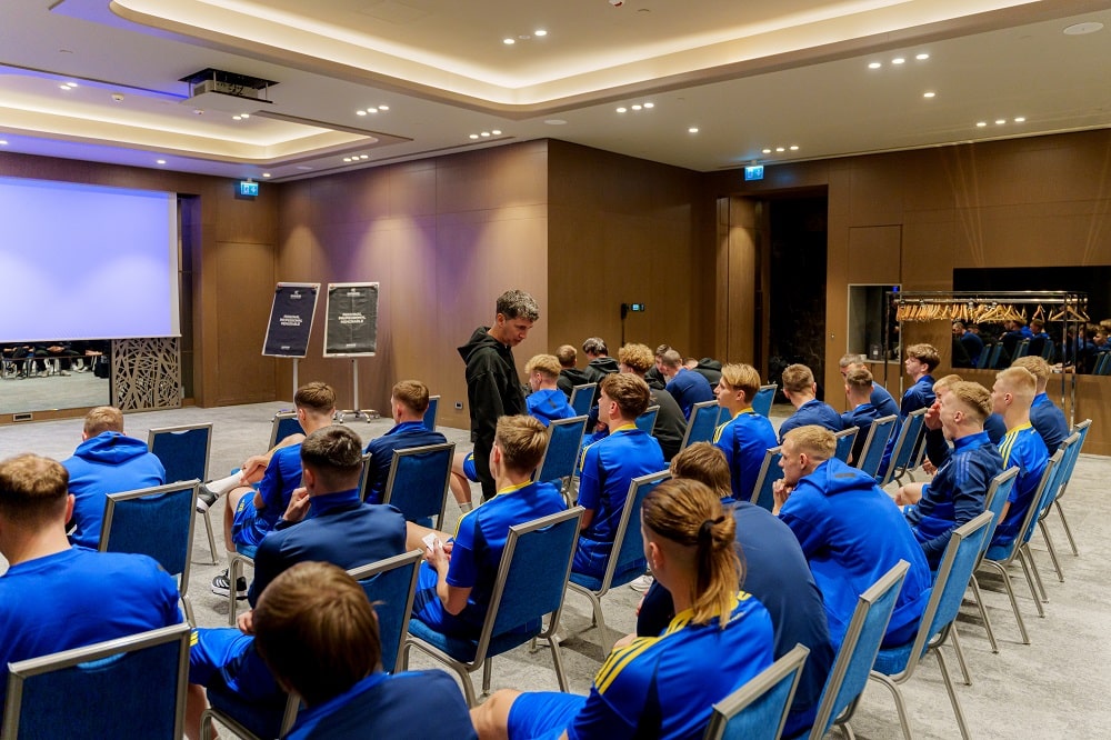 Молодежная сборная Украины готовится к матчам с Турцией и Албанией: Мельгоса сделал два изменения в составе