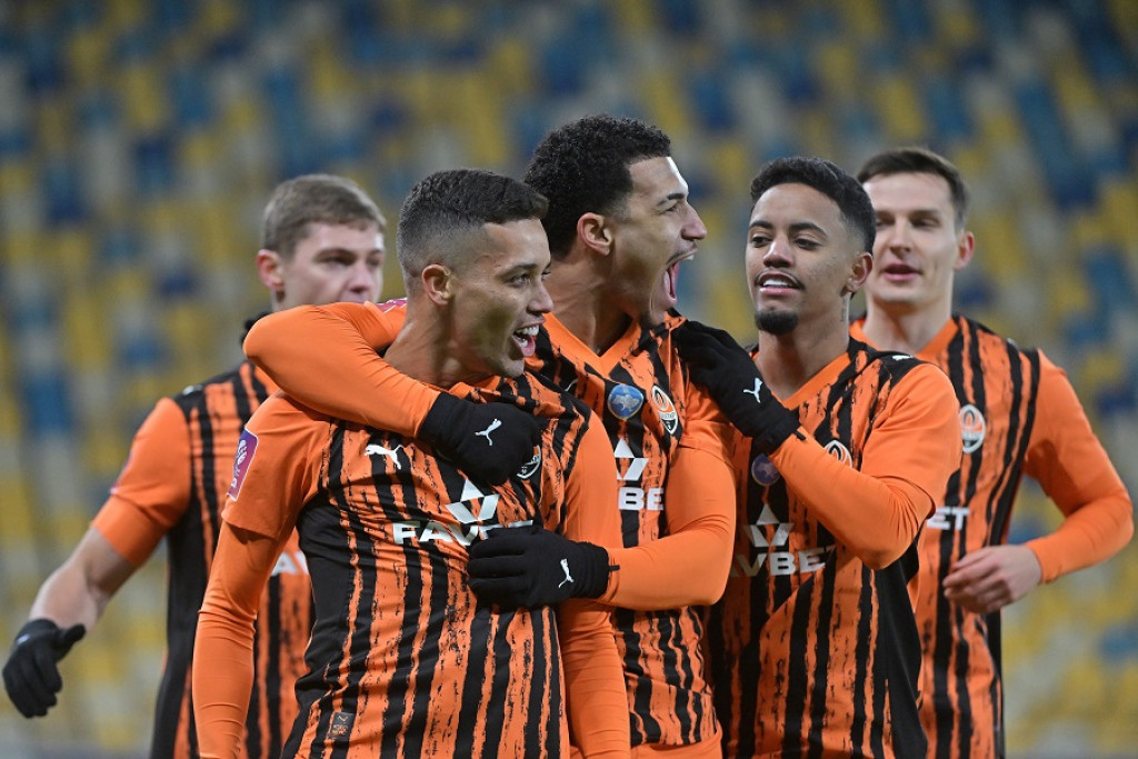 Шахтёр уверенно обыграл Эпицентр и завершил первую часть сезона разгромом