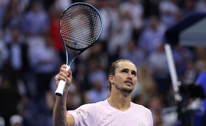 Звєрєв утретє вийшов до півфіналу US Open, Блокс знявся у матчі з Хачановим