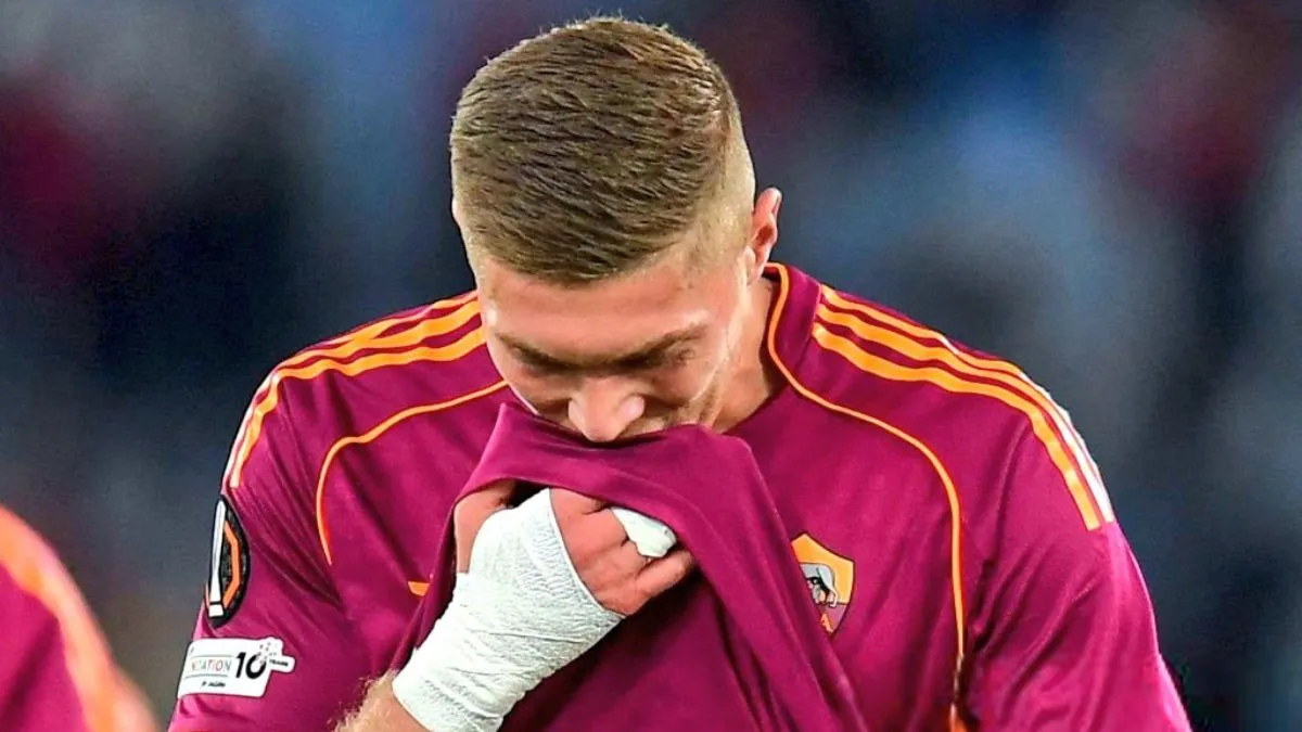 Довбик вибув щонайменше на два тижні через травму стегна