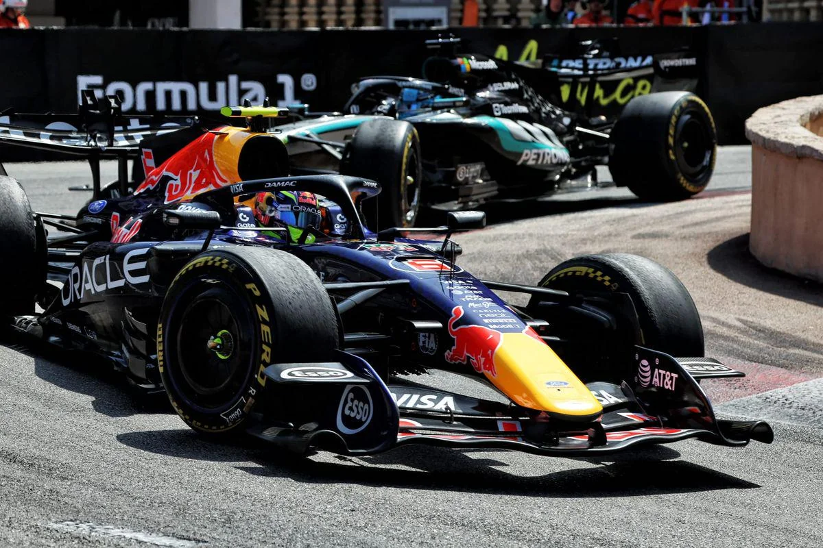 Red Bull замінить Хаджара на Івасу у першій практиці Гран-прі Барселони