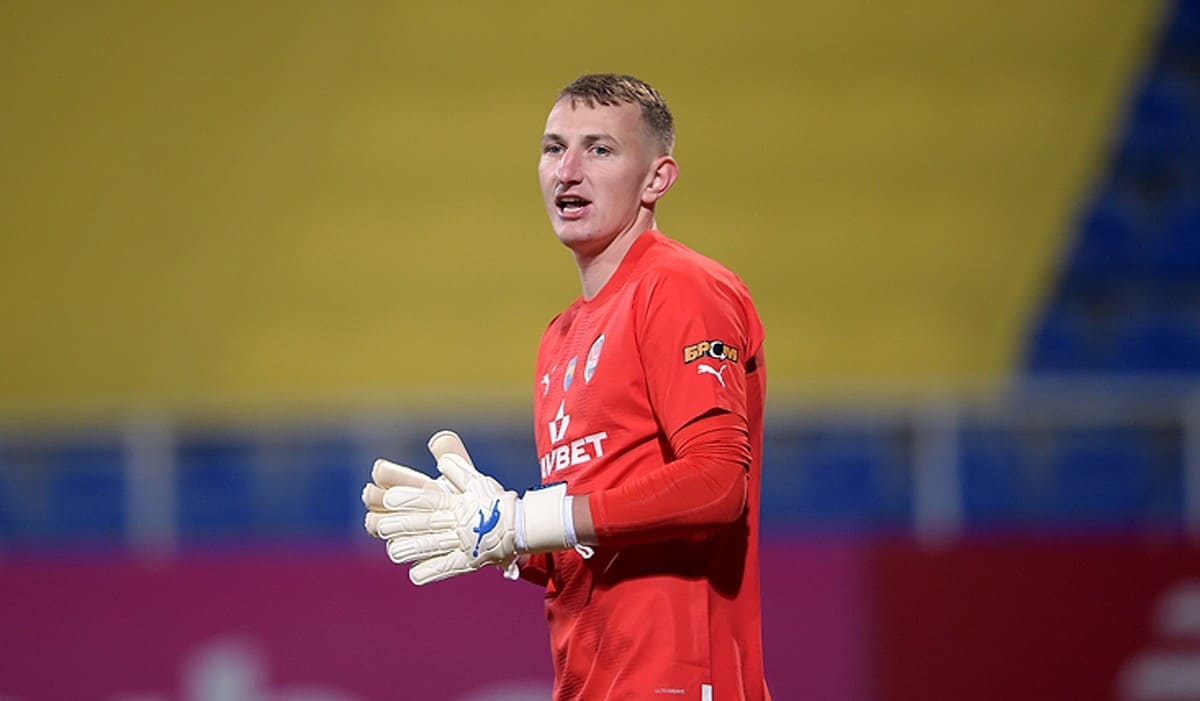 Різника вдруге поспіль визнали найкращим гравцем Шахтаря