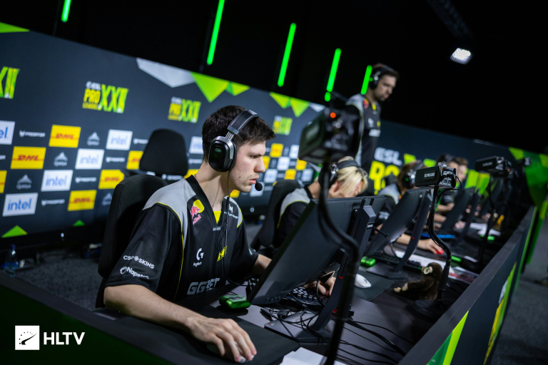 NAVI уверенно победили The MongolZ и вышли в плей-офф ESL Pro League Season 22