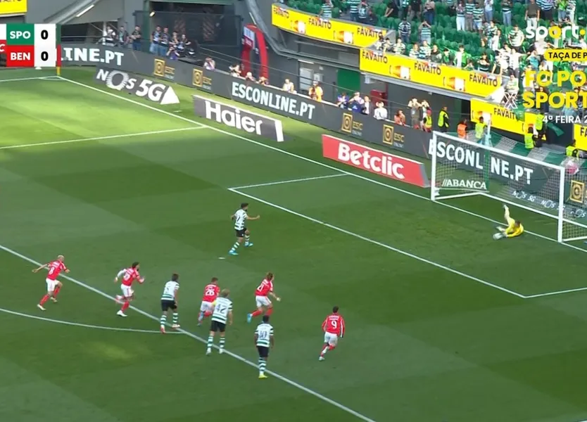 Трубін відбив пенальті і допоміг Бенфіці вирвати перемогу над Спортінгом