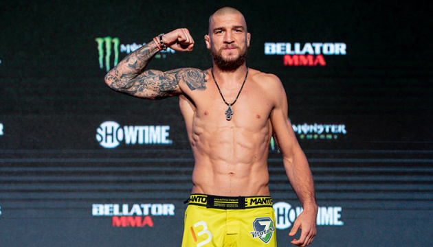 Стало известно, когда и с кем дебютирует Амосов в UFC