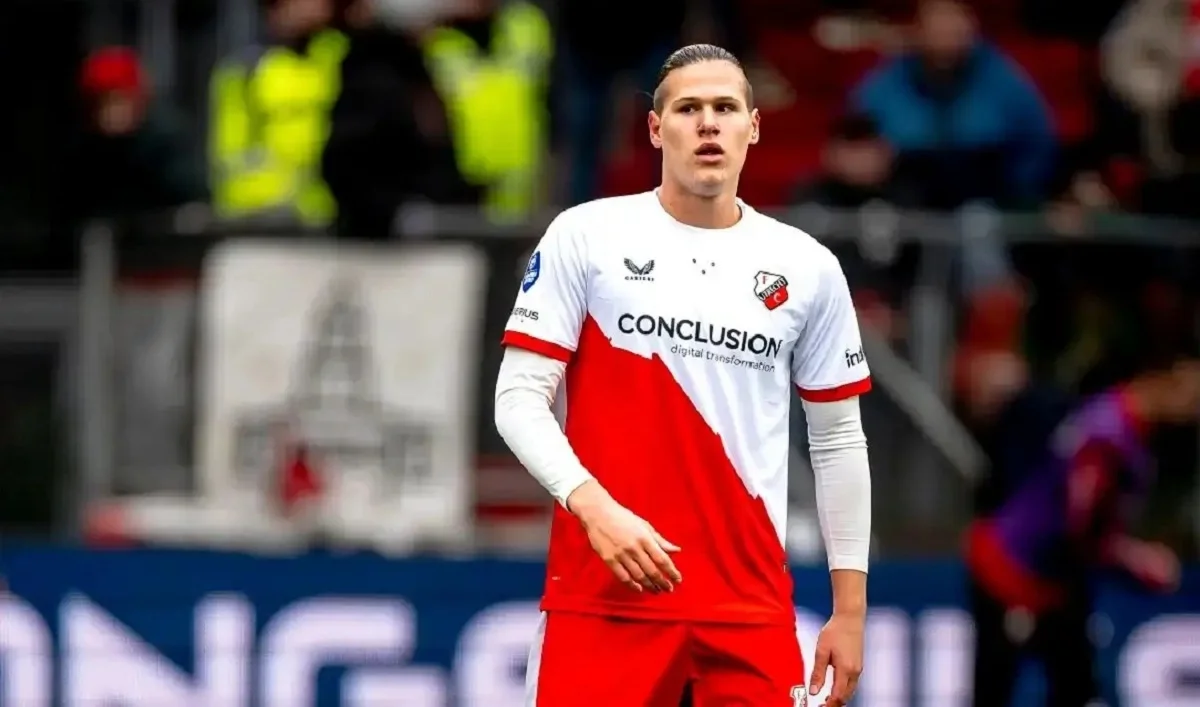 Утрехт продовжив оренду українця Степанова до 2027 року