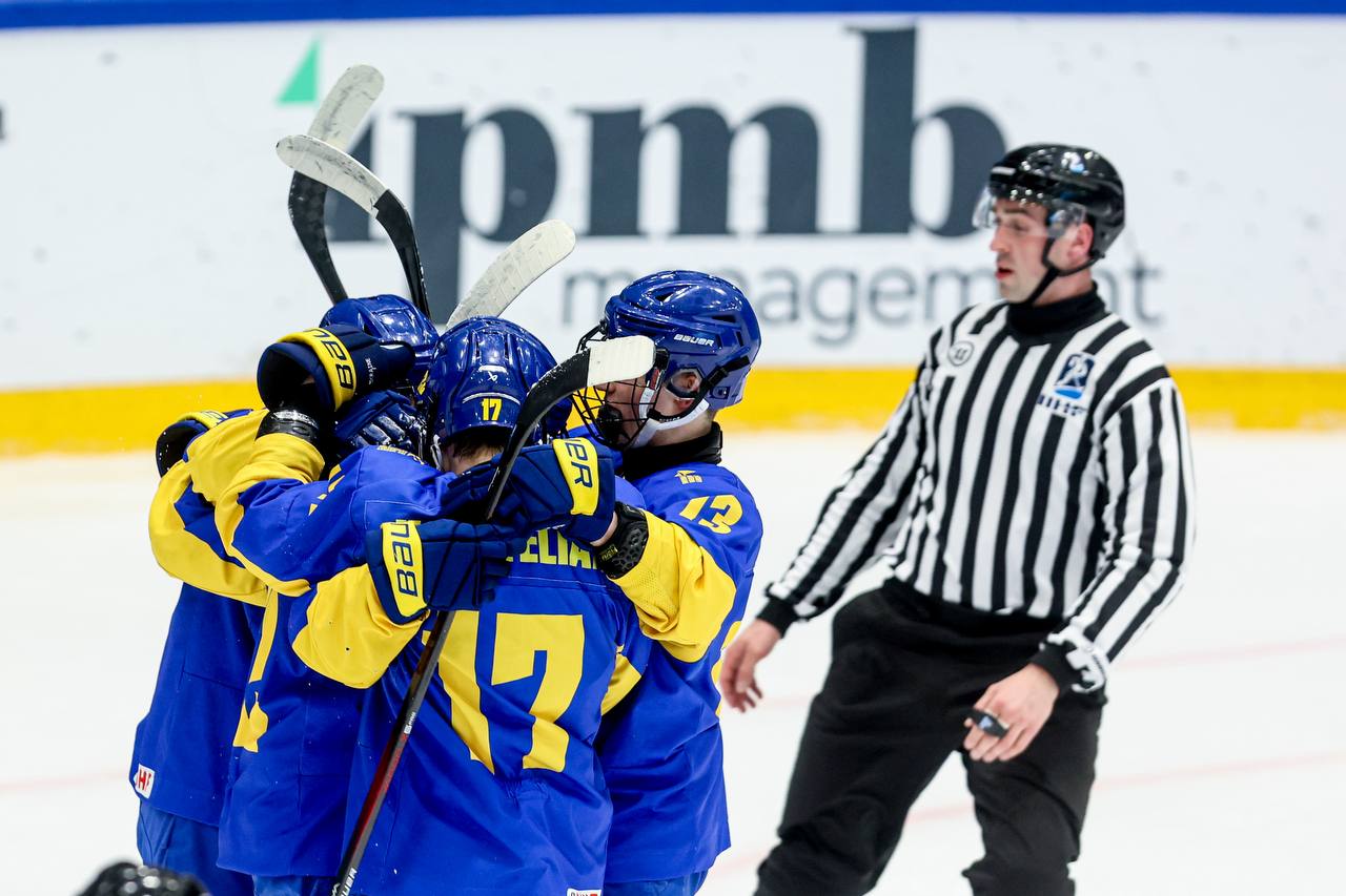 Збірна України U18 перемогла Польщу на юнацькому чемпіонаті світу з хокею