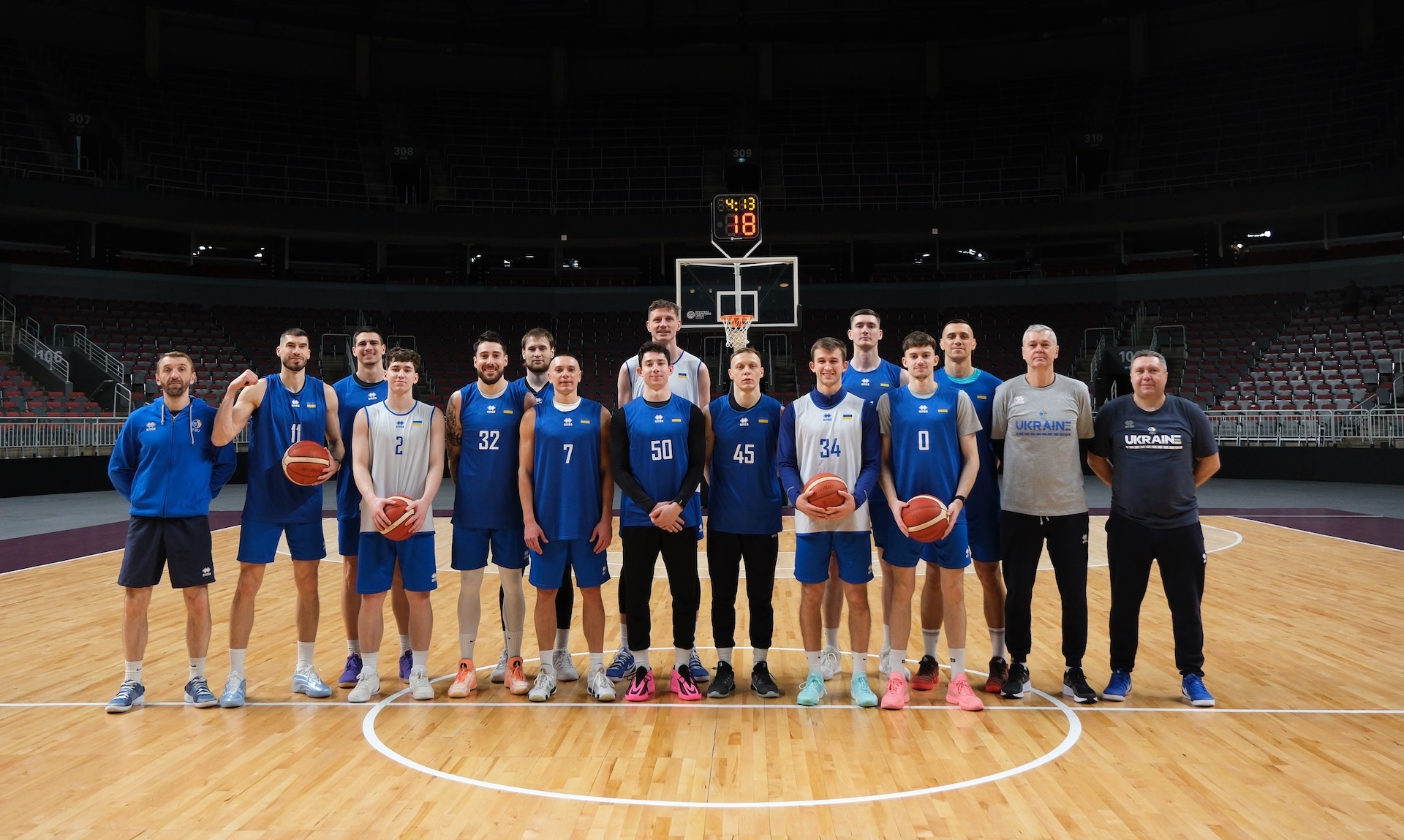 Сборная Украины начала подготовку к матчам против Испании в квалификации ЧМ-2027